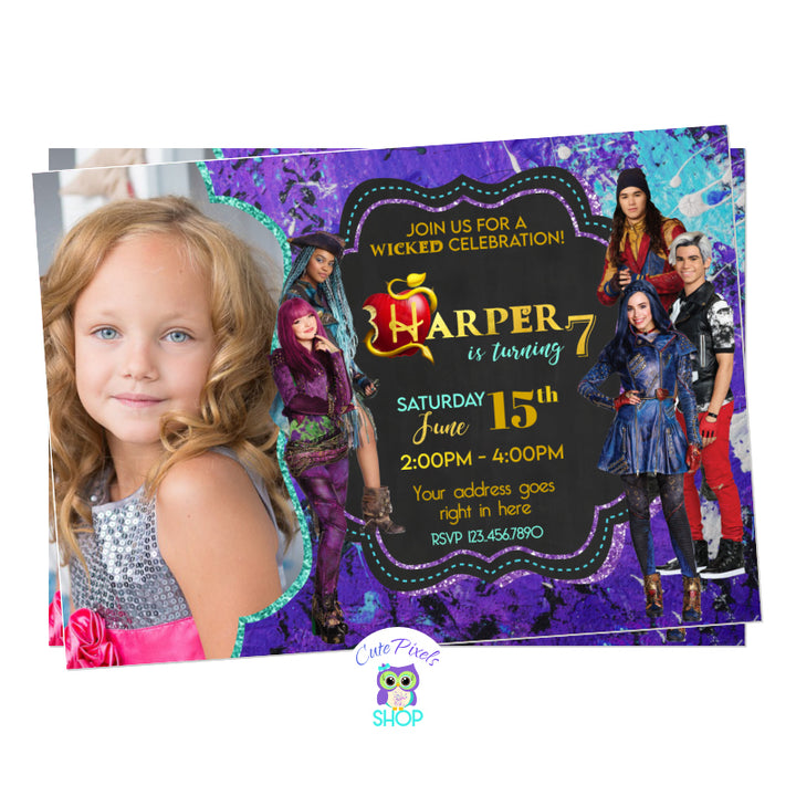 Disney Descendants 2 Book of the Film: Includes 8 Pages of Magical Photos